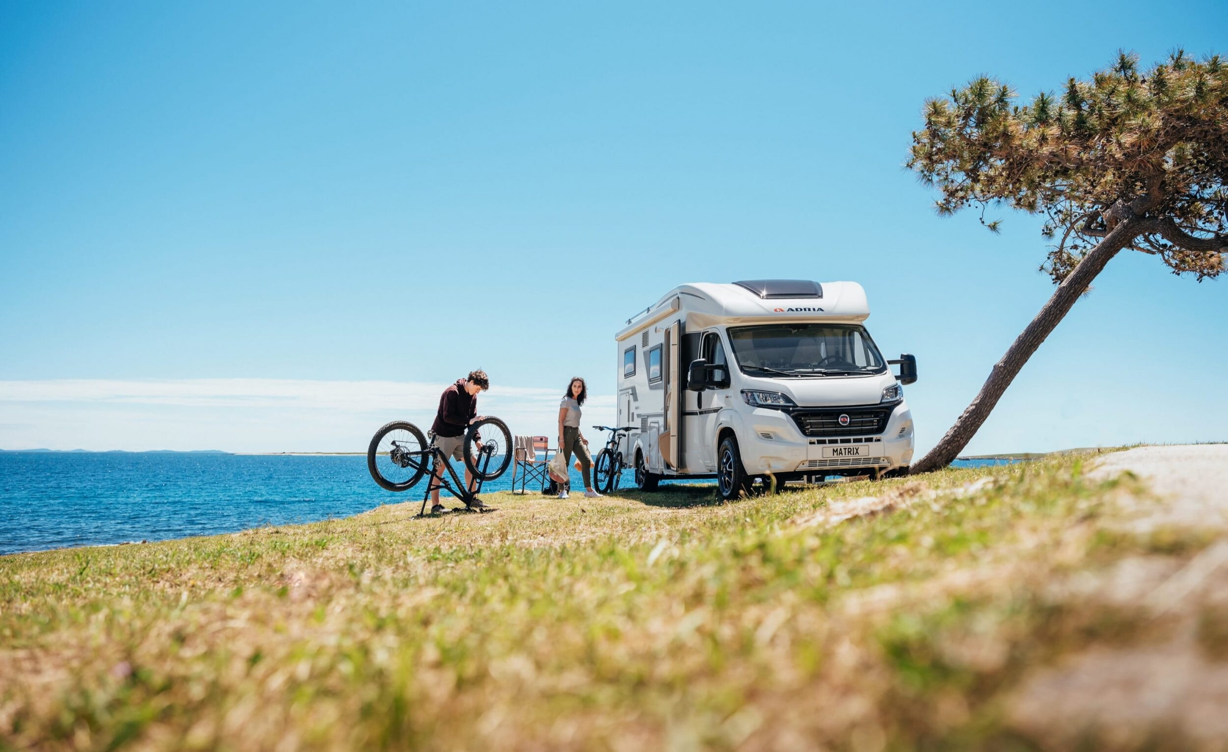 Adria Reisemobile Wohnwagen Spezialist Garage Mettlenbach