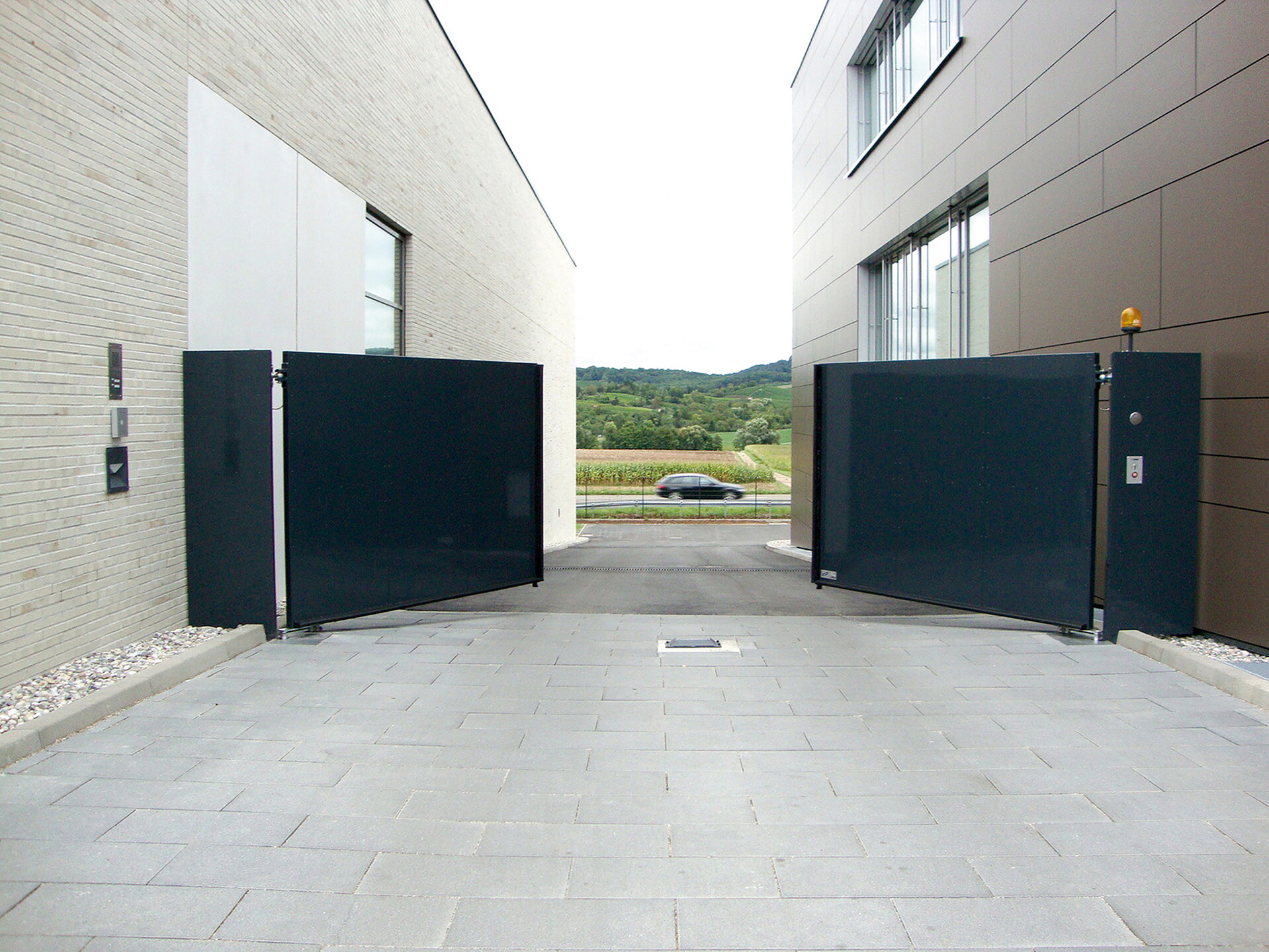 Drehflügeltore – Consel Group AG