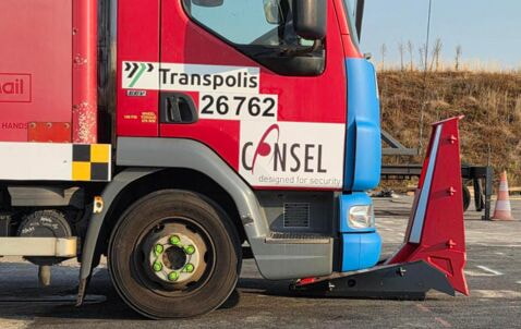 ARMIS AIR - die leichte, zertifizierte mobile Fahrzeugsperre für den mobilen Zufahrtsschutz von Events
