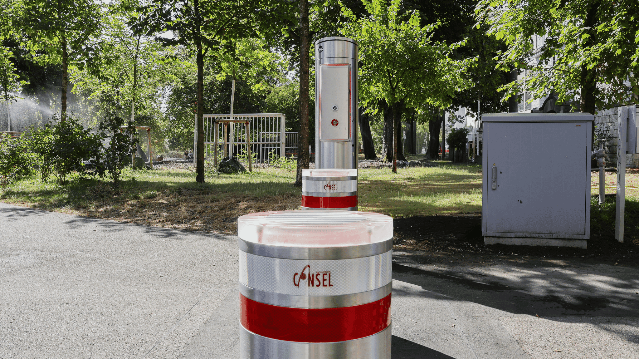 Automatische Poller schützen den St. Johanns-Park in Basel vor unbefugter Fahrzeugzufahrt