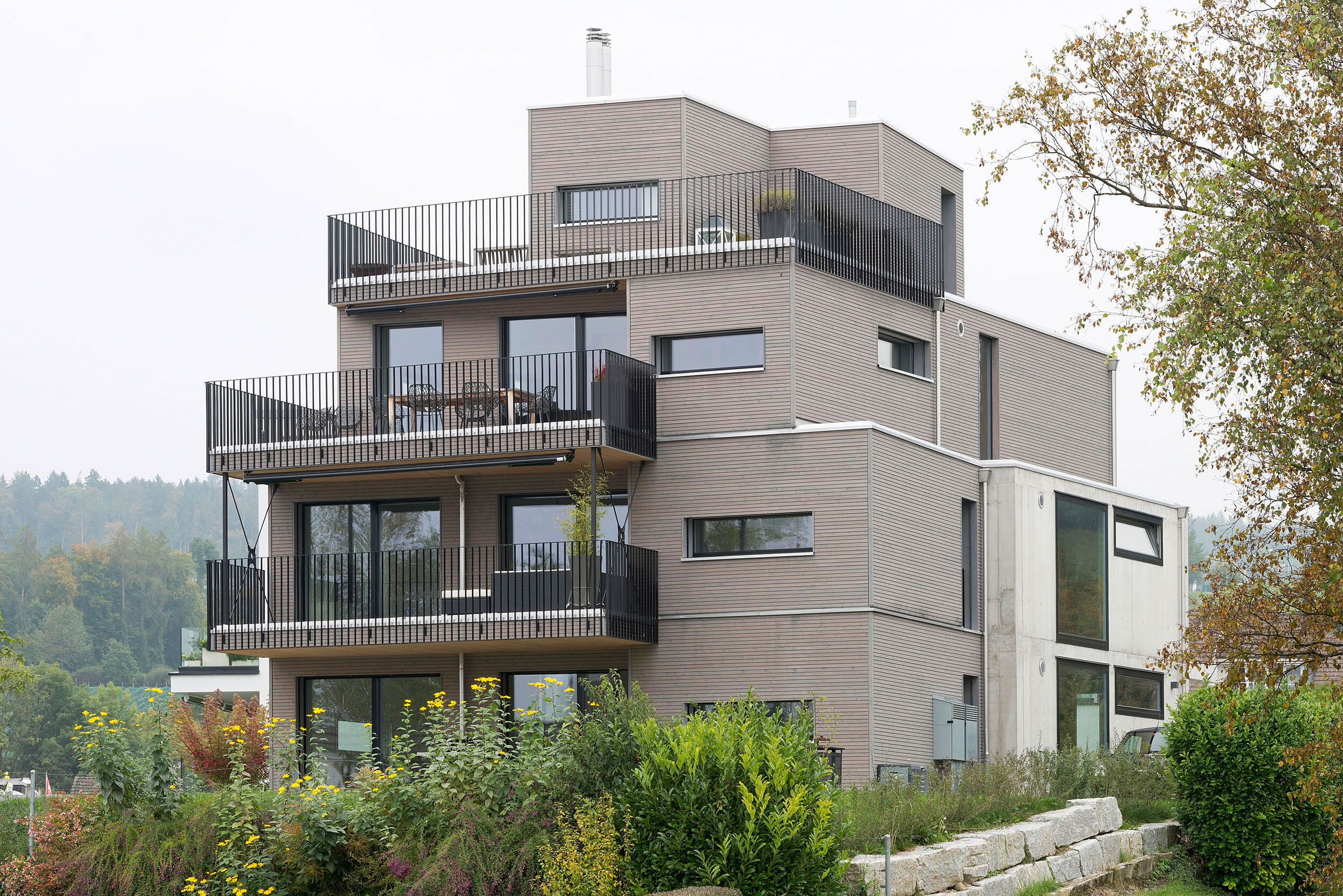 Mehrfamilienhaus in Stäfa aus Holz