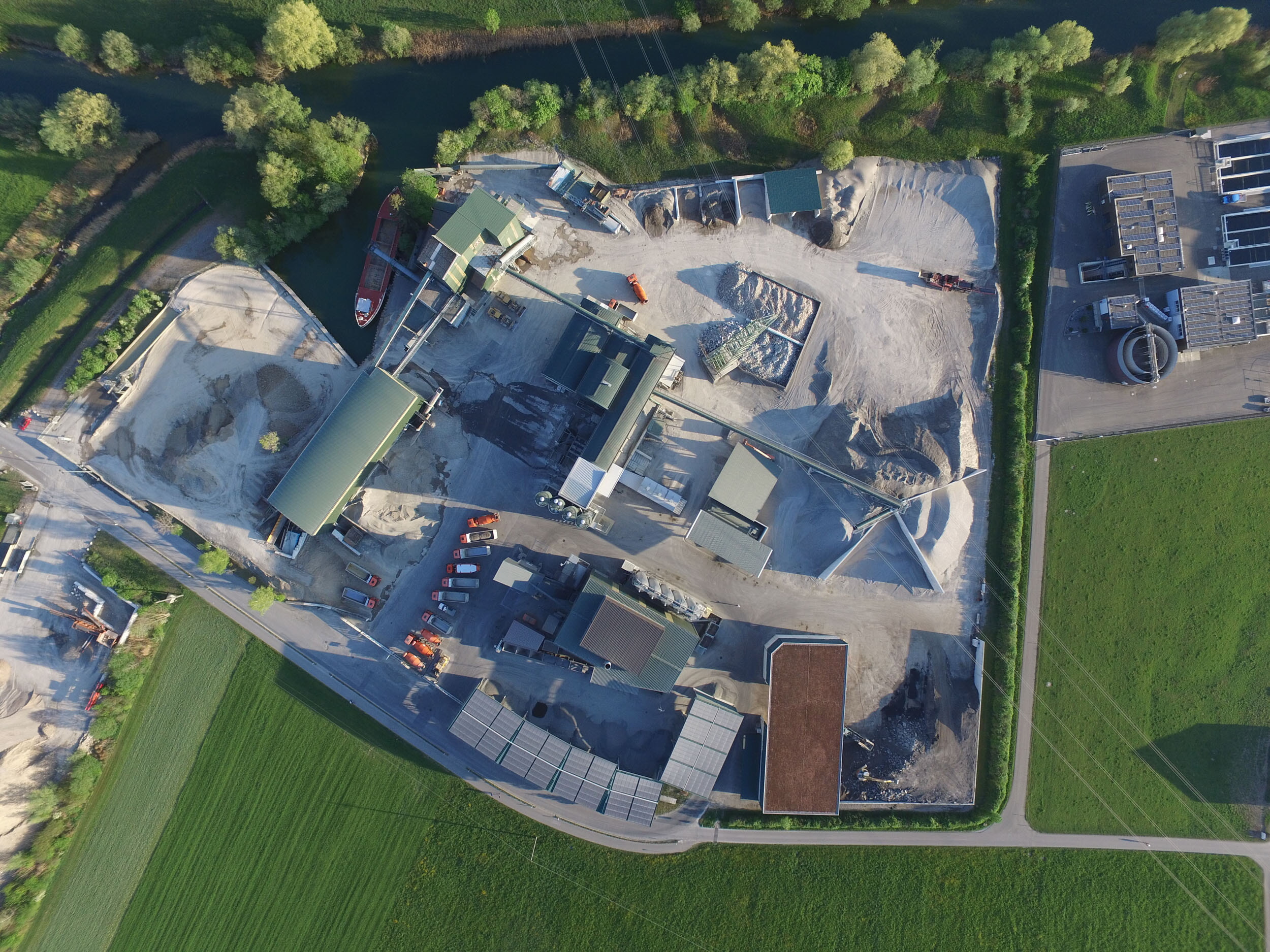 DCIM100MEDIADJI 0038.JPG