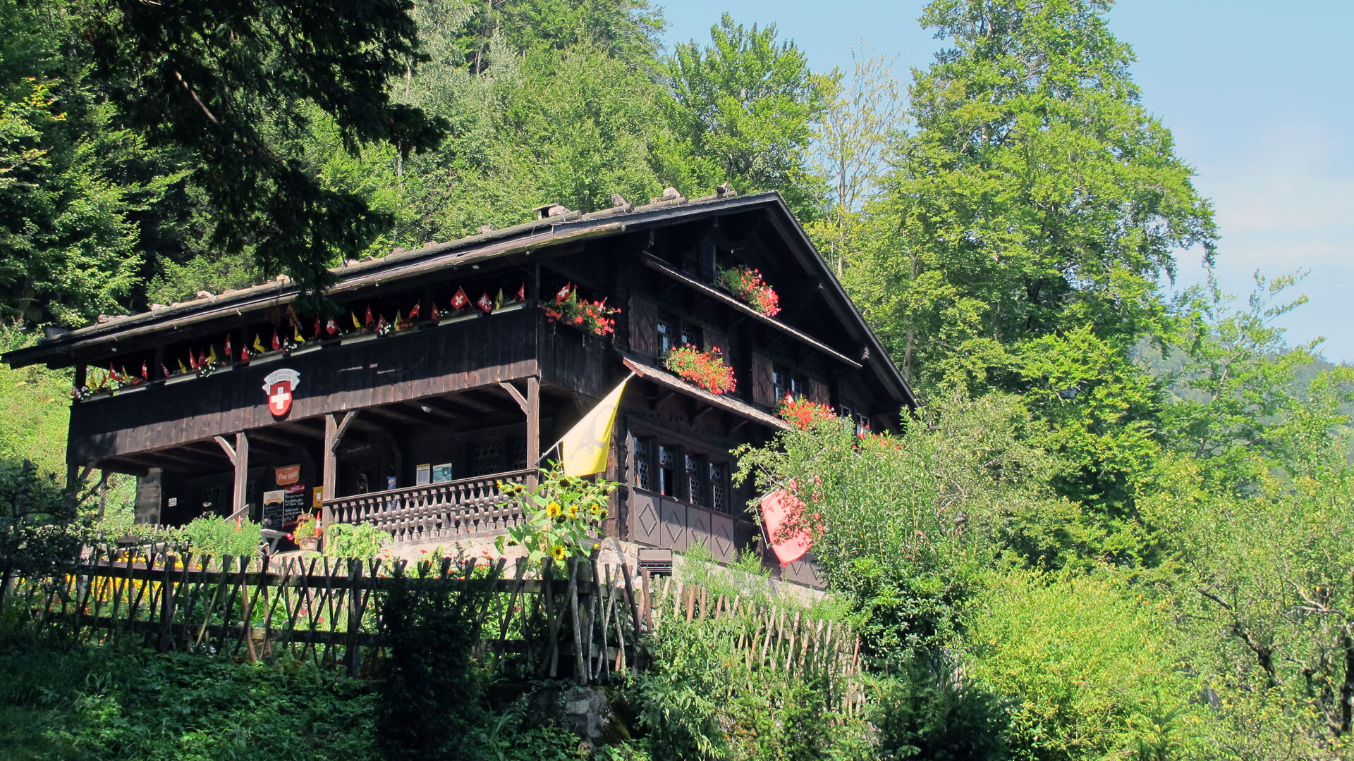 2012 Ruetlihaus Foto 16 9