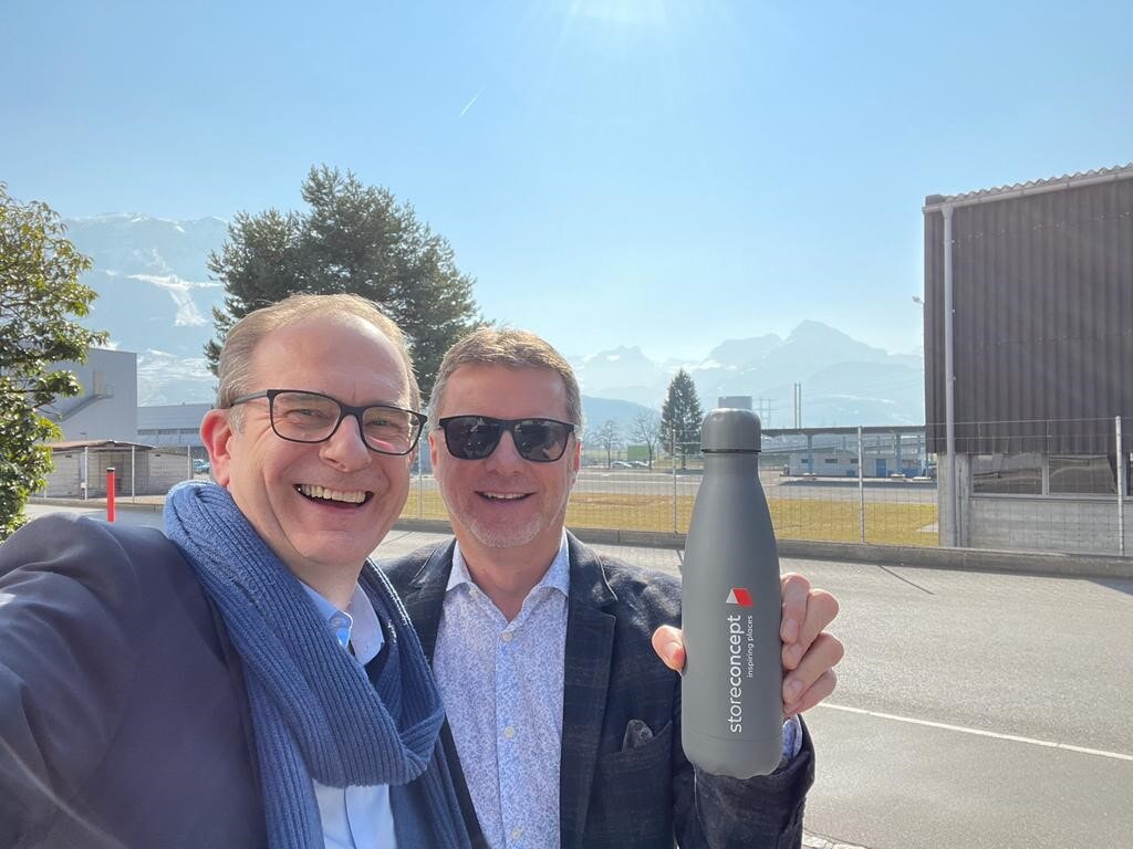 Flasche auf Kundenbesuch in Seewen