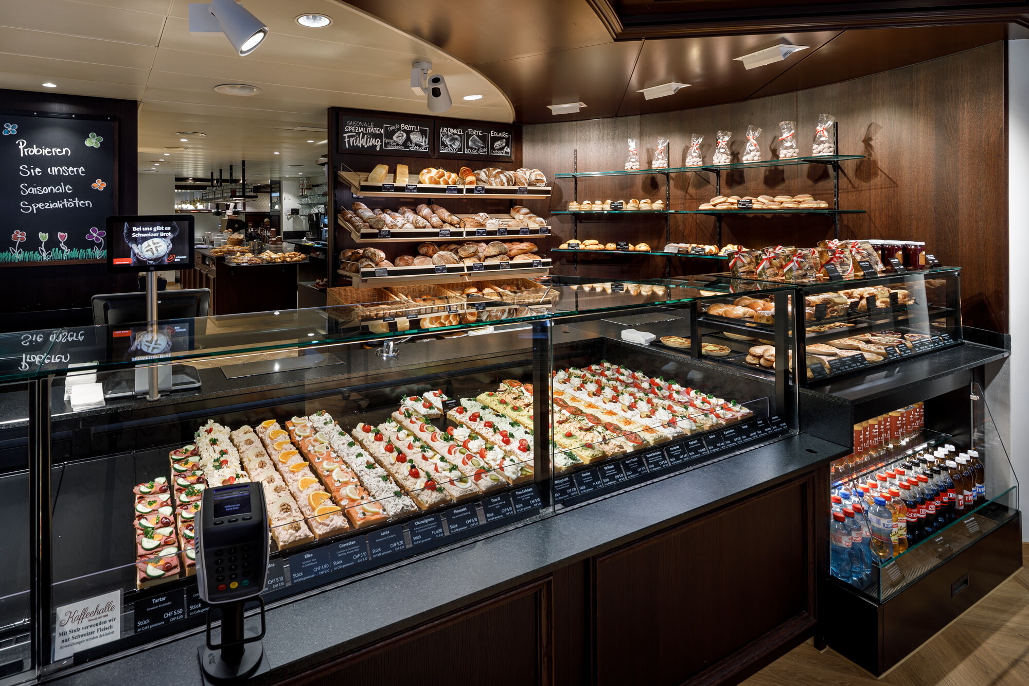 Storeconcept_AG_Kaffeehalle_Solothurn_Jeronimo_Vilaplana_Photography_02