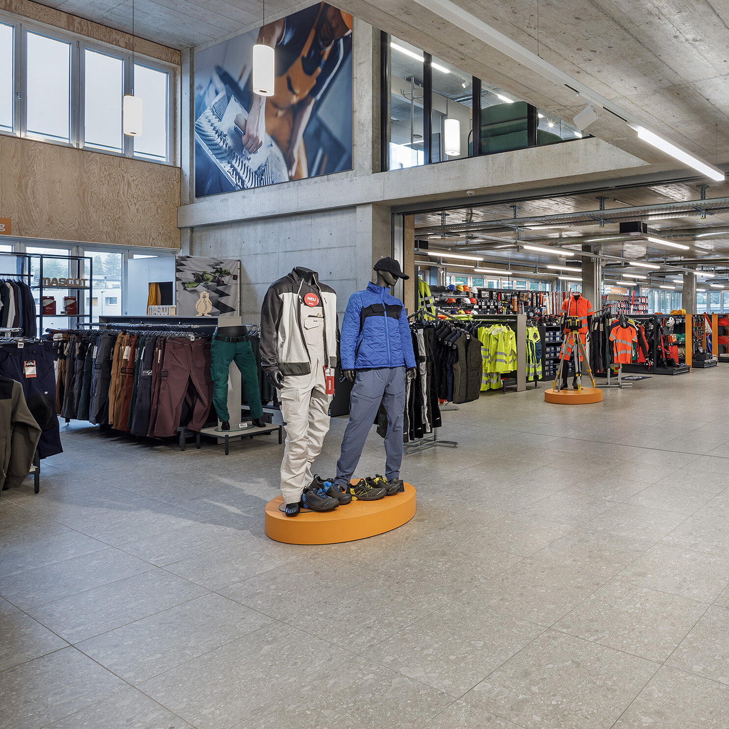 Storeconcept AG Hug Baustoffe Elsau Jeronimo Vilaplana Photography 04 Square